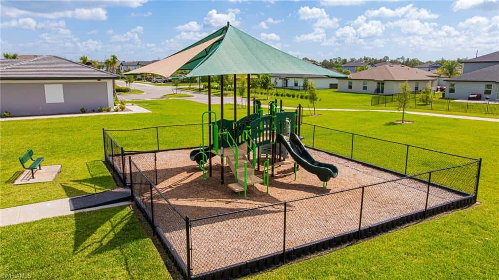 17335 Monte Isola Way, North Fort Myers, photo 31