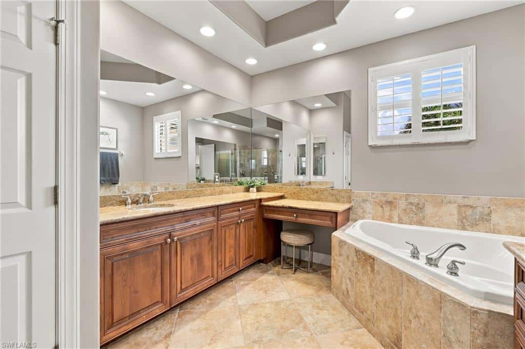 9213 Quartz Ln #202, Naples, photo 25