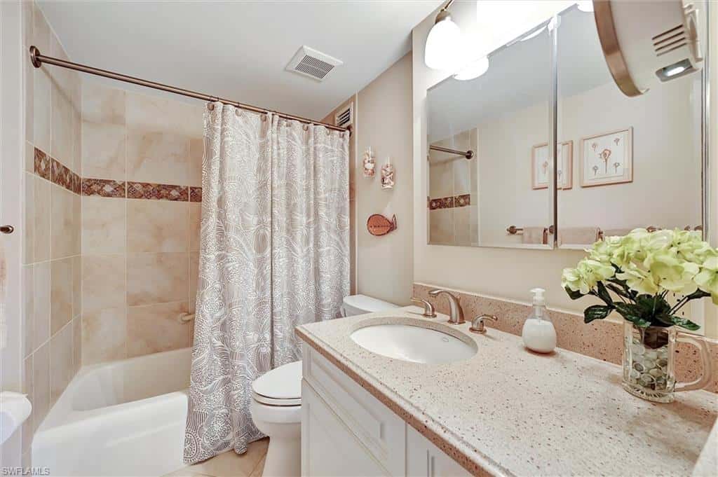 2150 Gulf Shore Blvd #703, Naples, photo 23