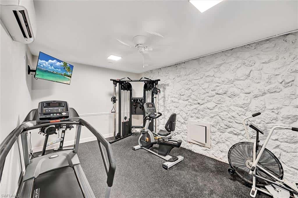 2150 Gulf Shore Blvd #703, Naples, photo 36