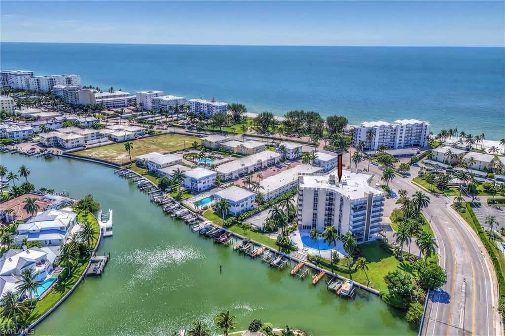 2150 Gulf Shore Blvd #703, Naples, photo 32