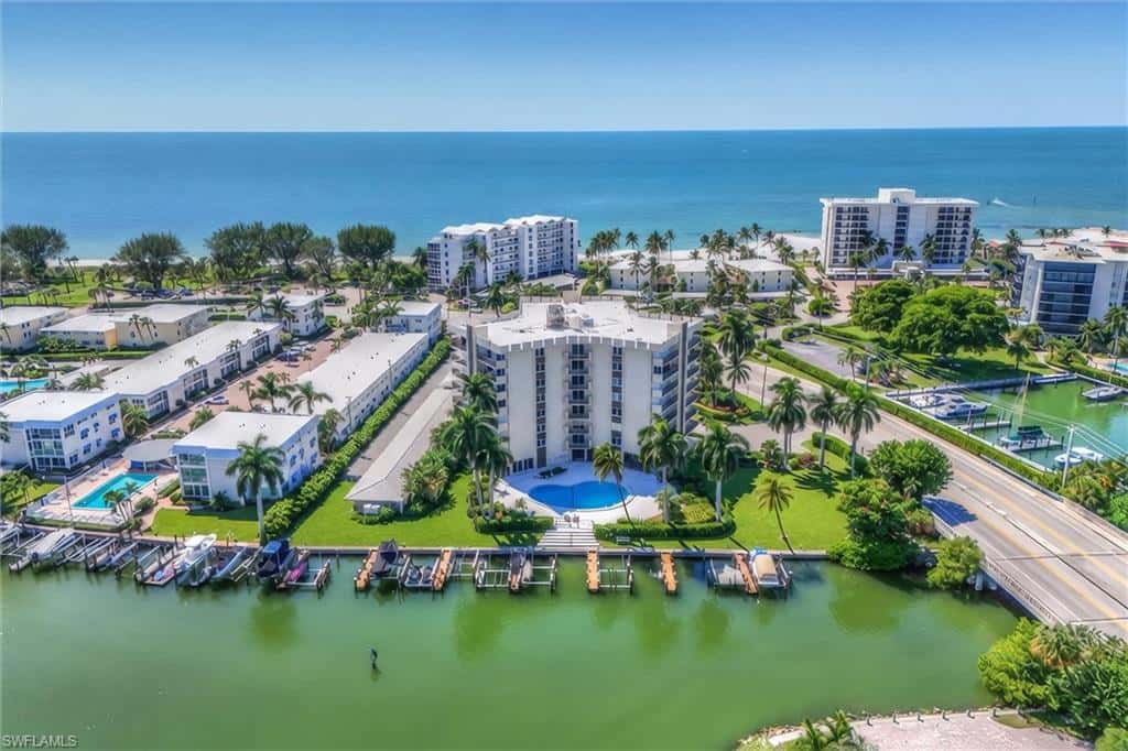 2150 Gulf Shore Blvd #703, Naples, photo 30
