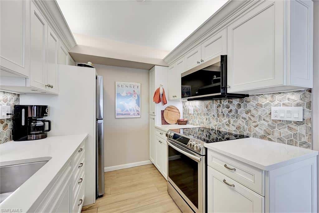 2150 Gulf Shore Blvd #703, Naples, photo 14