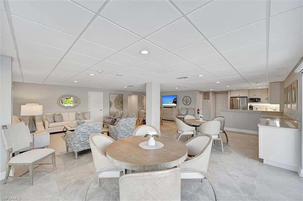 2150 Gulf Shore Blvd #703, Naples, photo 37