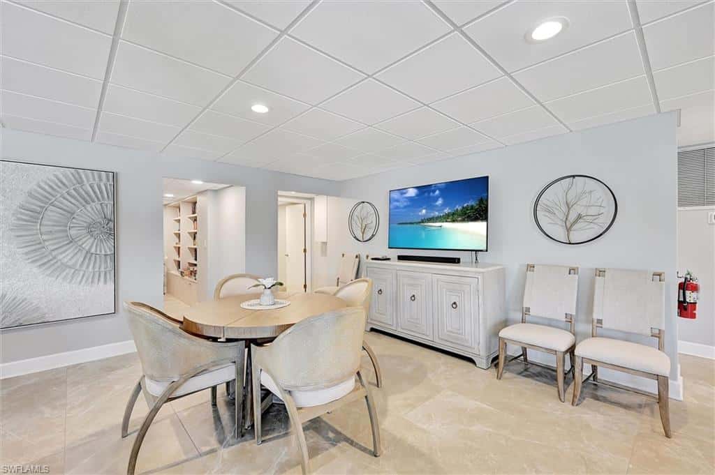 2150 Gulf Shore Blvd #703, Naples, photo 35