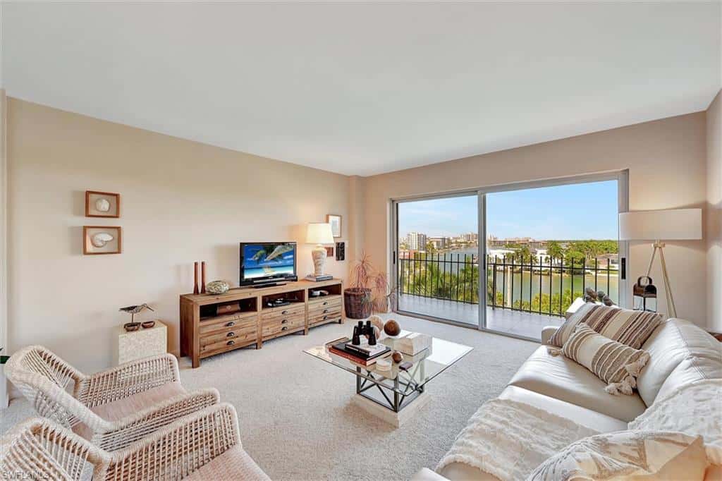 2150 Gulf Shore Blvd #703, Naples, photo 4
