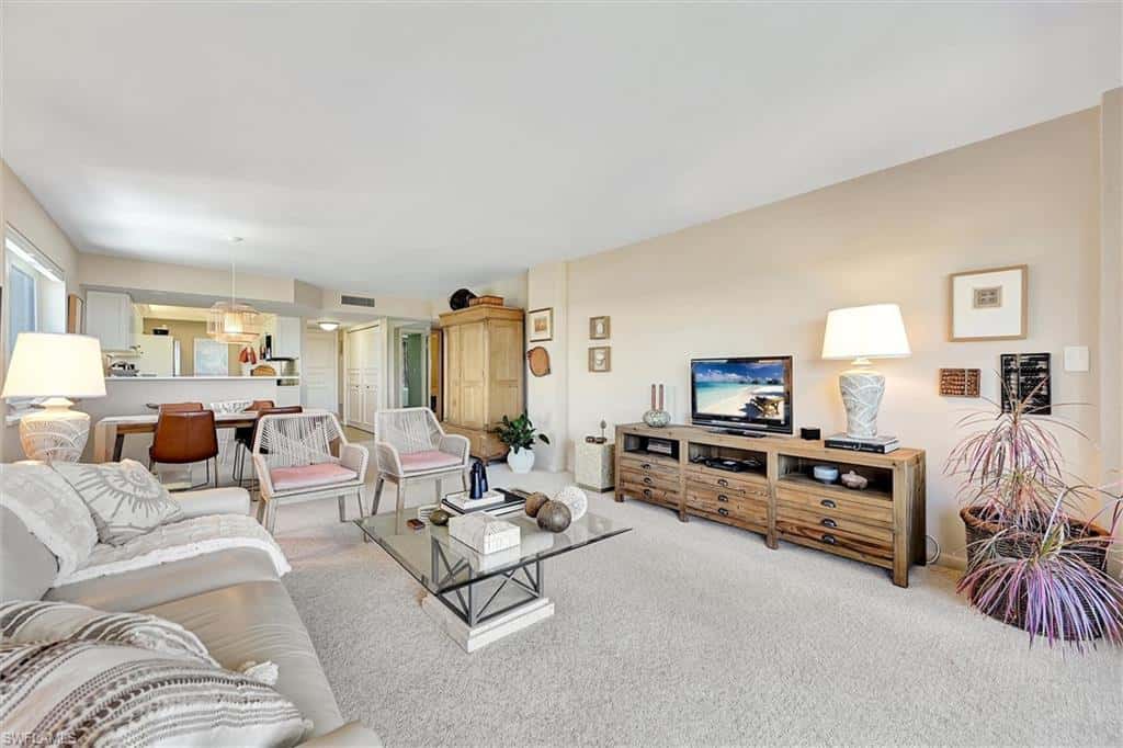 2150 Gulf Shore Blvd #703, Naples, photo 8