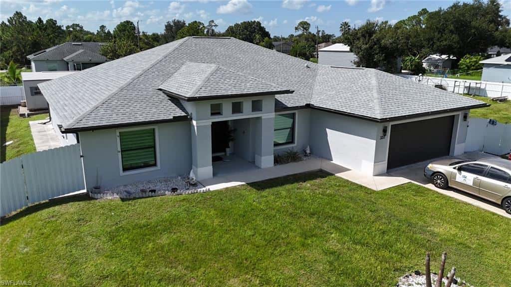 3217 31st St, Lehigh Acres, photo 6