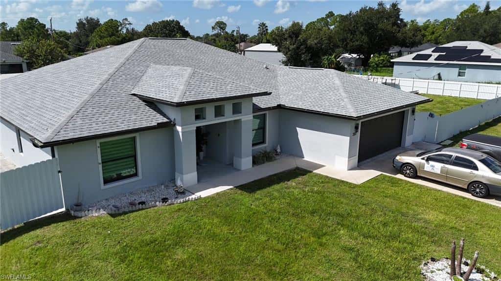 3217 31st St, Lehigh Acres, photo 5