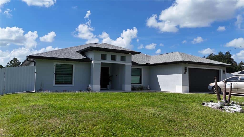 3217 31st St, Lehigh Acres, photo 4