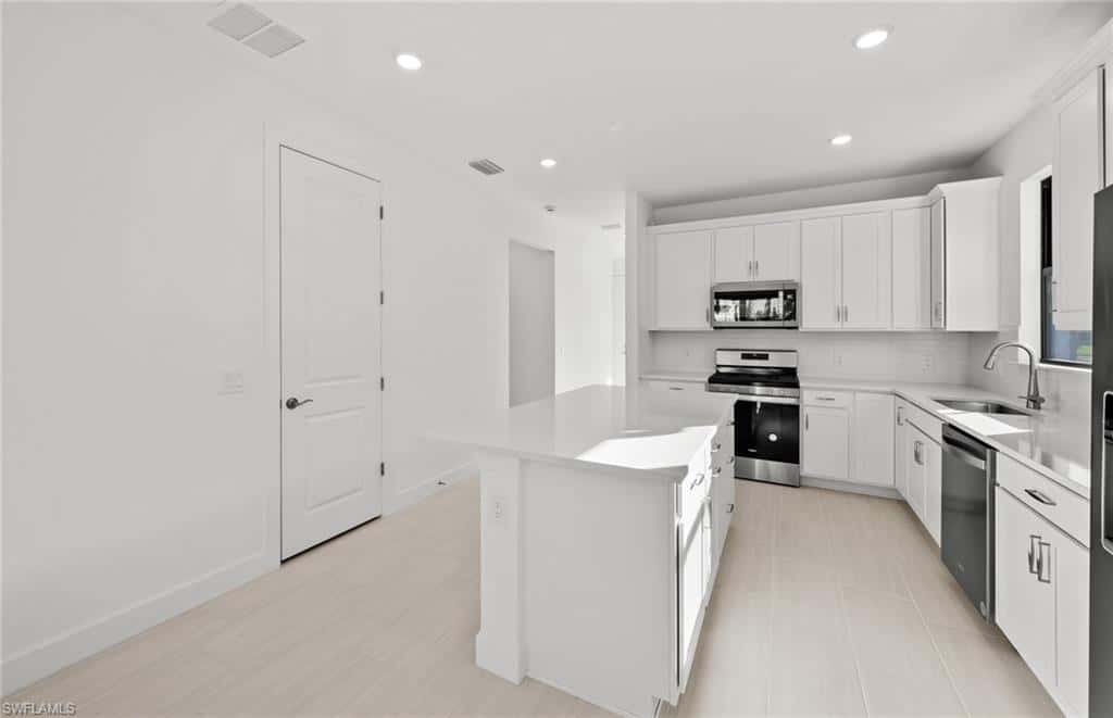 2151 Freemont Way, Naples, photo 14