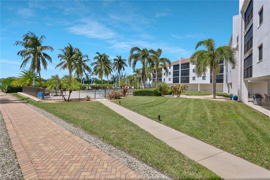 226 3rd St #206, Bonita Springs, photo 33