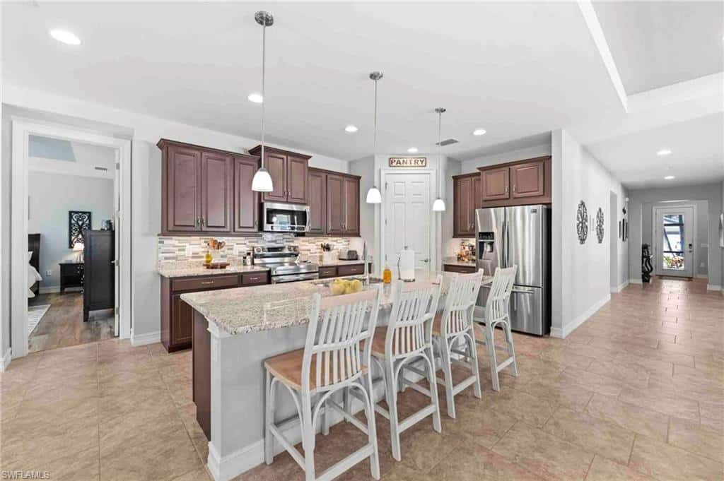 3069 Amadora Cir, Cape Coral, photo 6