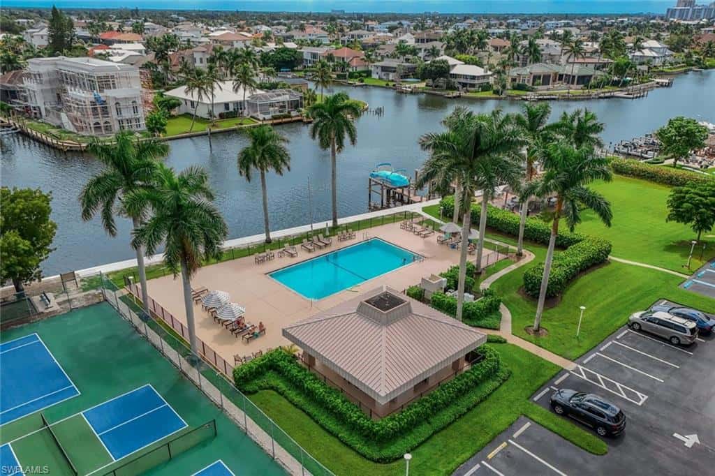 11118 Gulf Shore Dr #803, Naples, photo 38