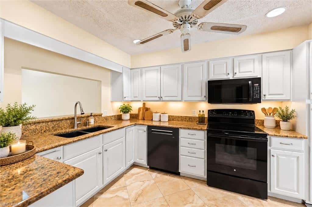 15400 Cedarwood Ln #202, Naples, photo 7