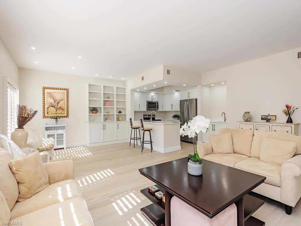 6820 Pelican Bay Blvd #132, Naples, photo 4