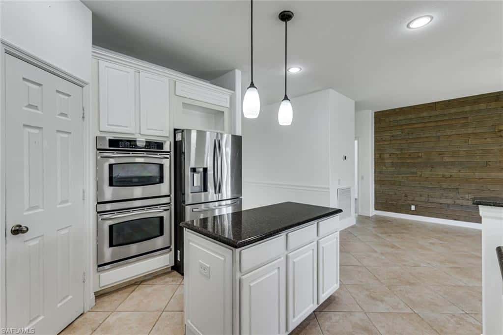 2201 Cape Heather Cir, Cape Coral, photo 6
