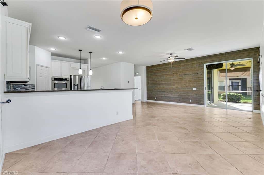 2201 Cape Heather Cir, Cape Coral, photo 9