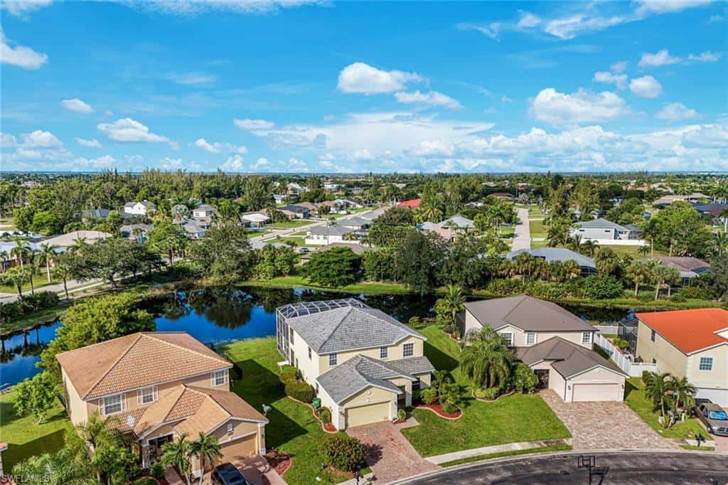 2201 Cape Heather Cir, Cape Coral, photo 30