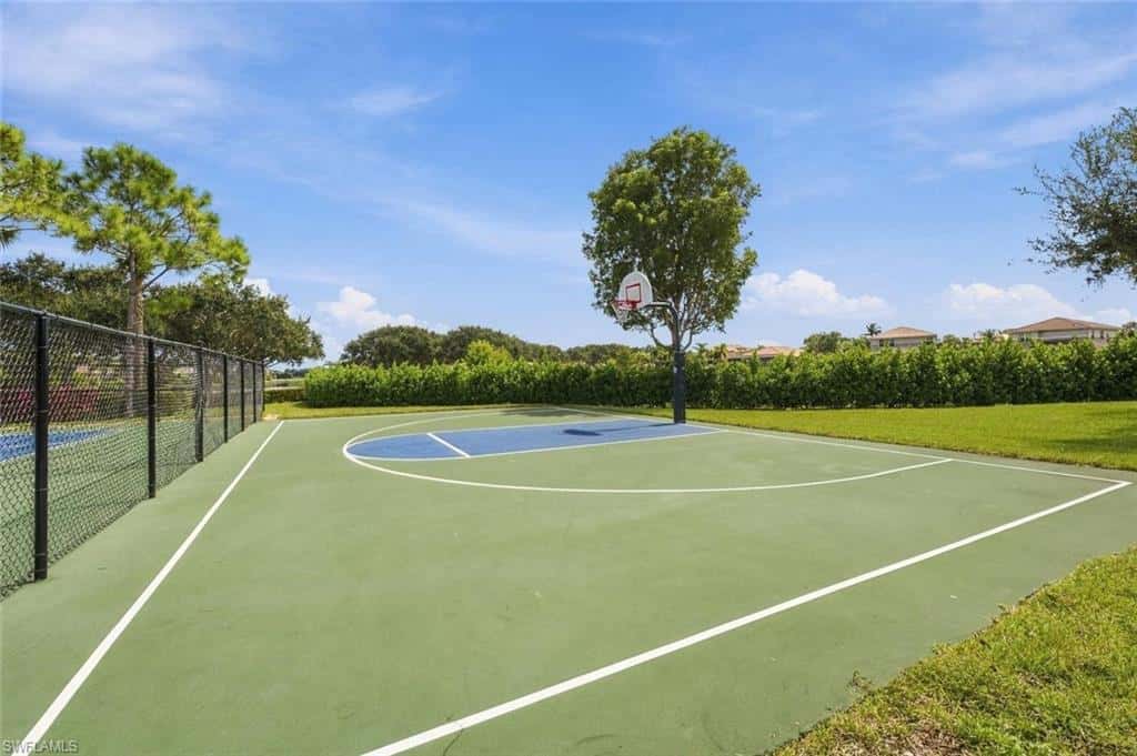 6550 Marbella Dr, Naples, photo 31