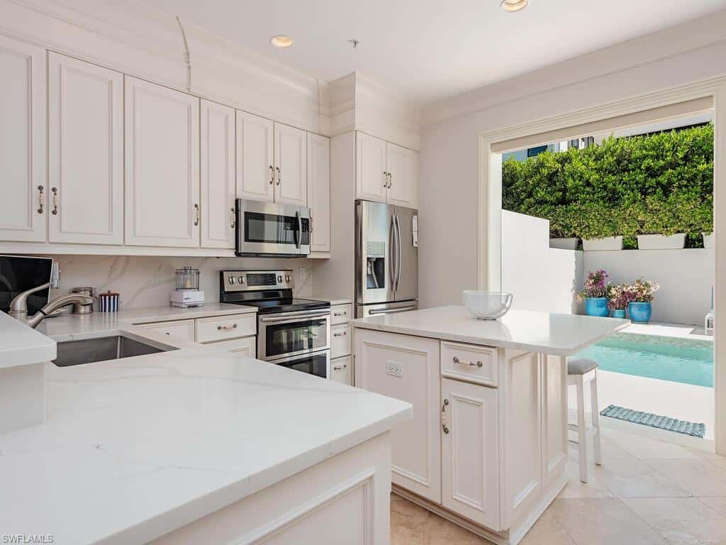 165 5th St #3, Naples, photo 4