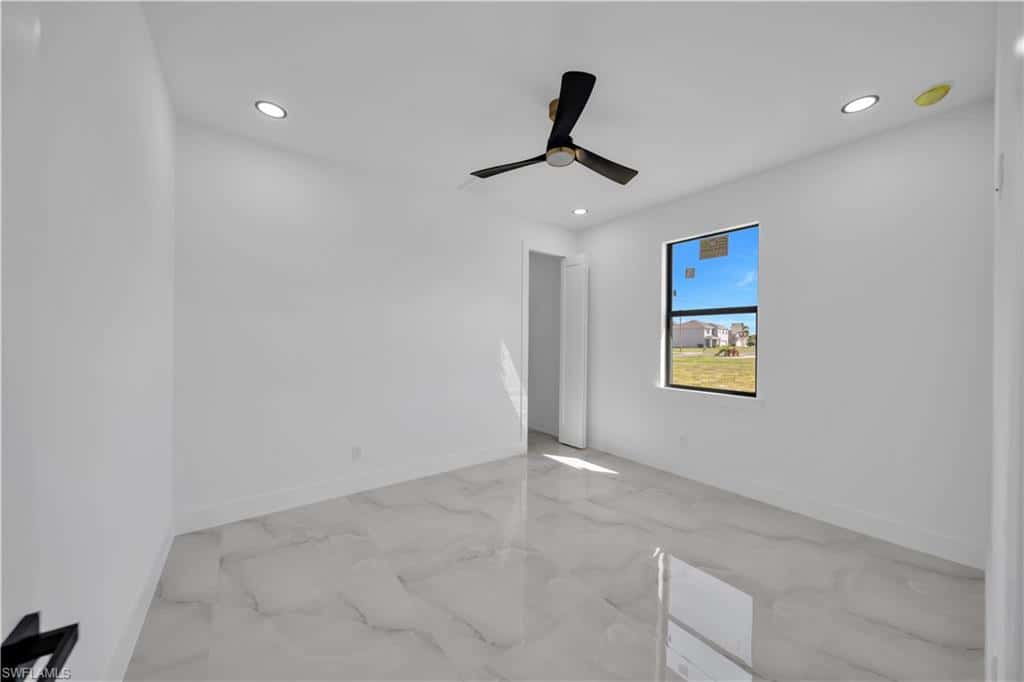928 1st Pl, Cape Coral, photo 28