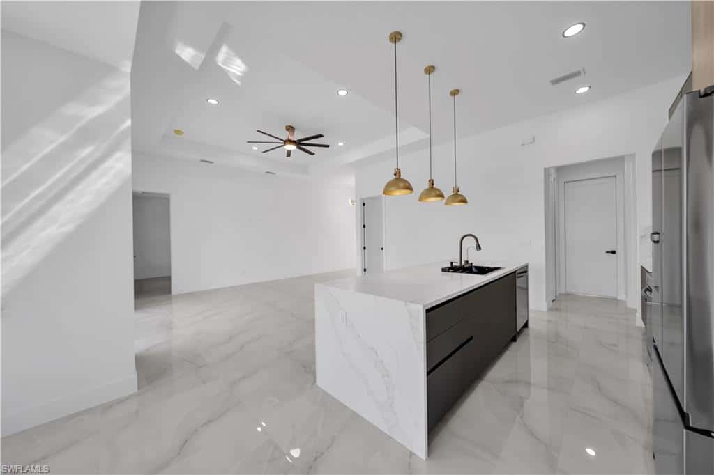 928 1st Pl, Cape Coral, photo 9