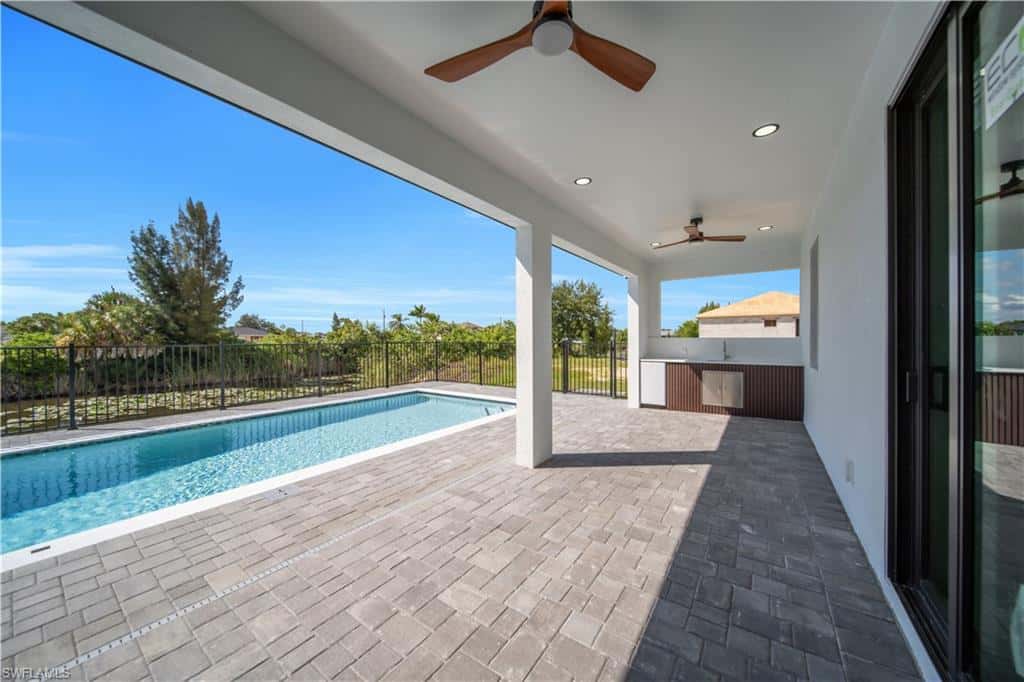 928 1st Pl, Cape Coral, photo 30