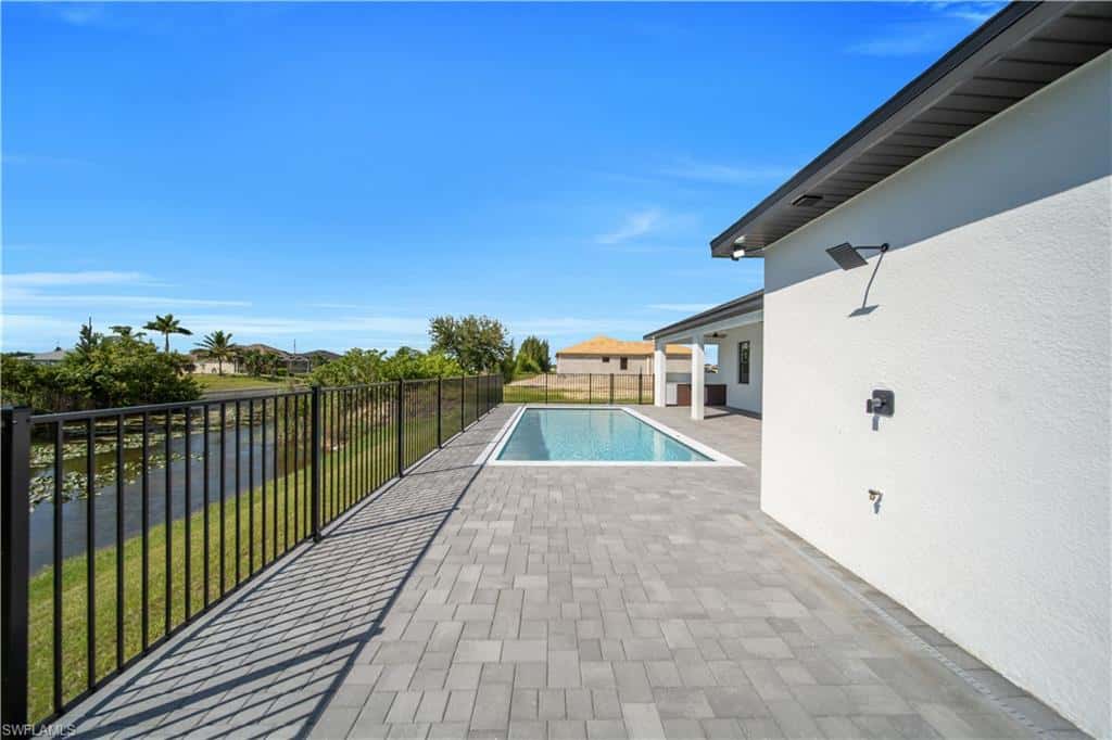 928 1st Pl, Cape Coral, photo 34