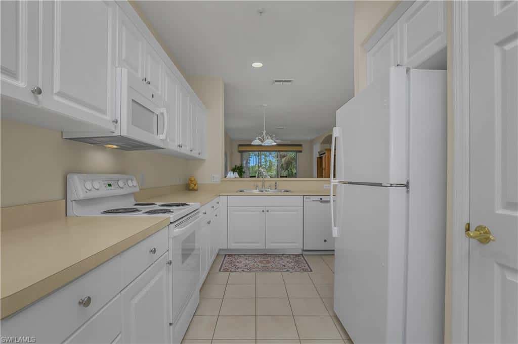 4863 Hampshire Ct #104, Naples, photo 15