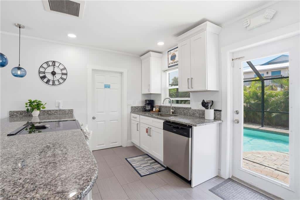 240 Fairweather Ln, Fort Myers Beach, photo 7