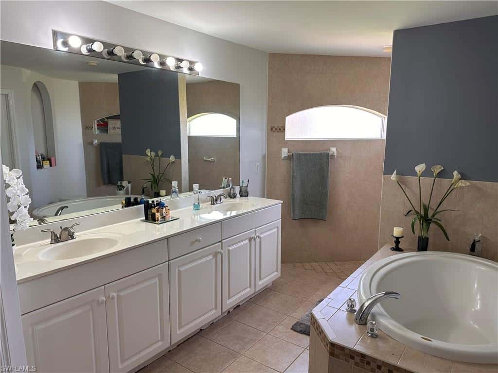 1717 Abbott Ave, Lehigh Acres, photo 23