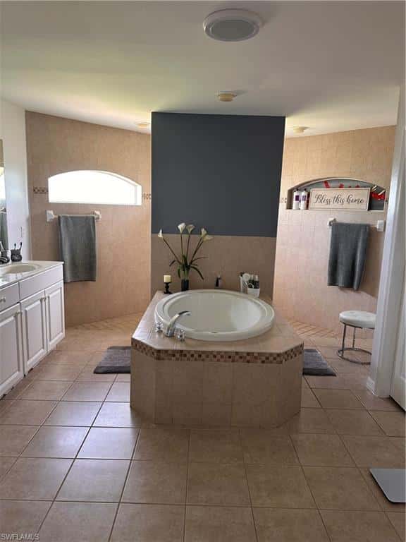 1717 Abbott Ave, Lehigh Acres, photo 22