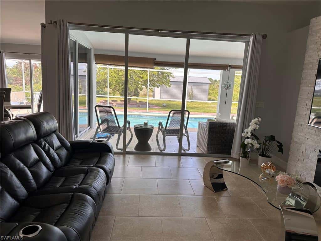 1717 Abbott Ave, Lehigh Acres, photo 8