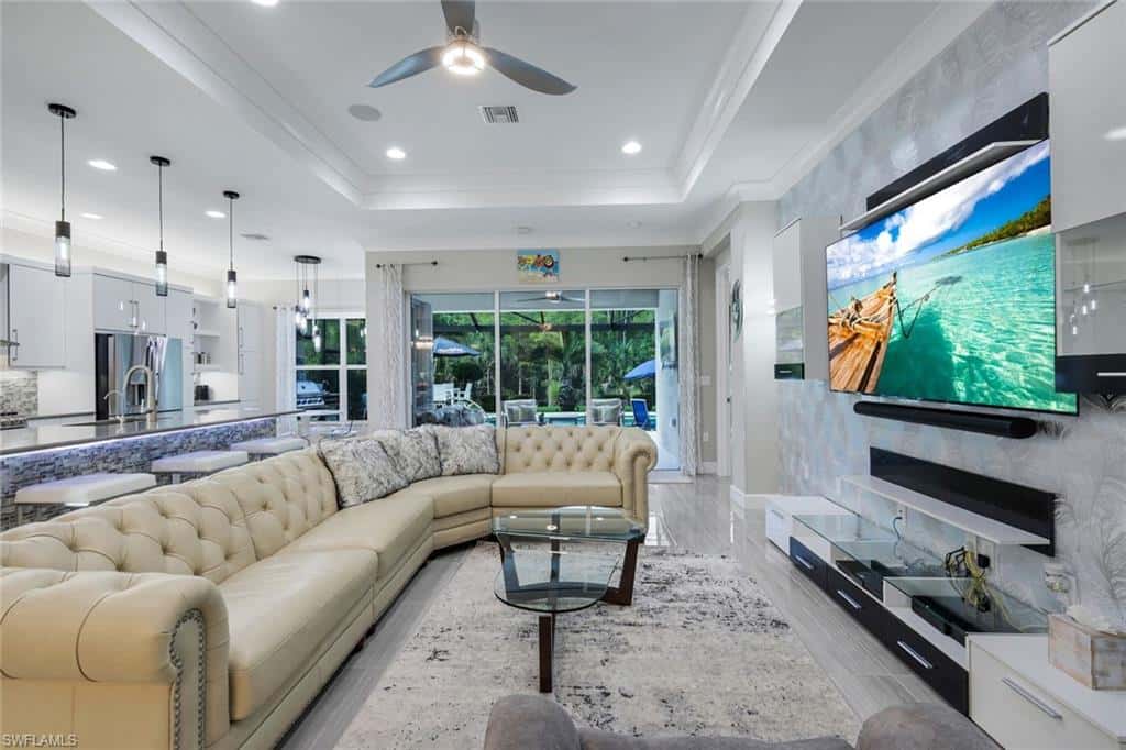 28560 Twain Dr, Bonita Springs, photo 4