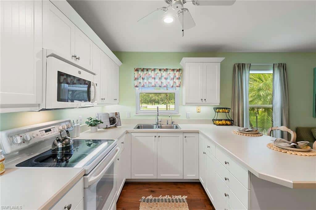6460 Hidden Oaks Ln, Naples, photo 23