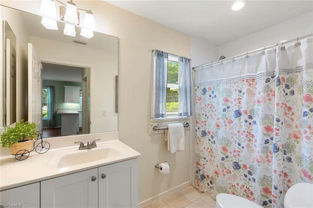 6460 Hidden Oaks Ln, Naples, photo 48