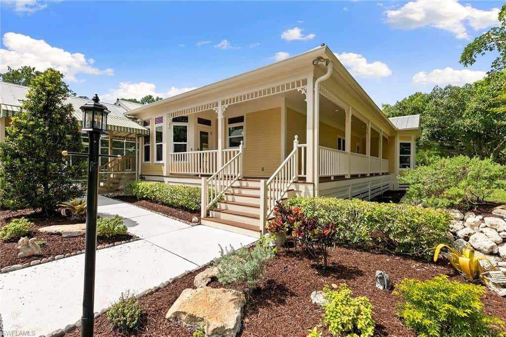 6460 Hidden Oaks Ln, Naples, photo 39
