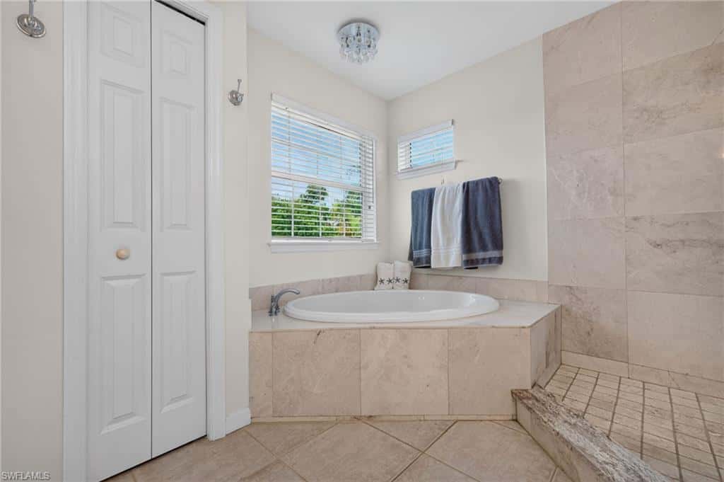 561 Lighthouse Way, Sanibel, photo 33