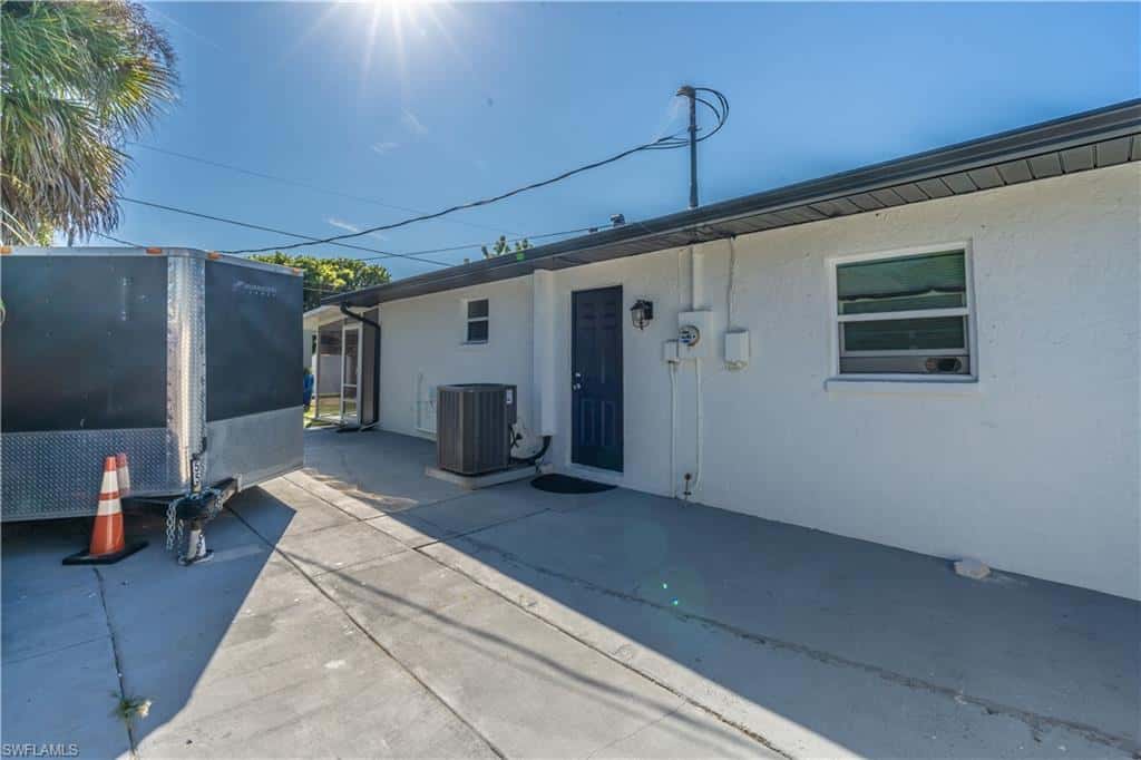 1990 48th St, Naples, photo 38