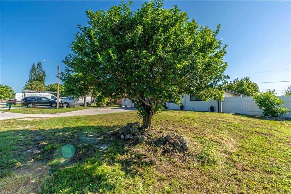 1990 48th St, Naples, photo 4
