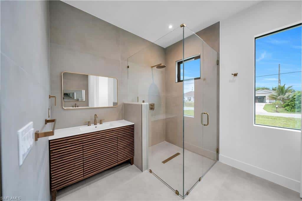1505 24th Ter, Cape Coral, photo 5