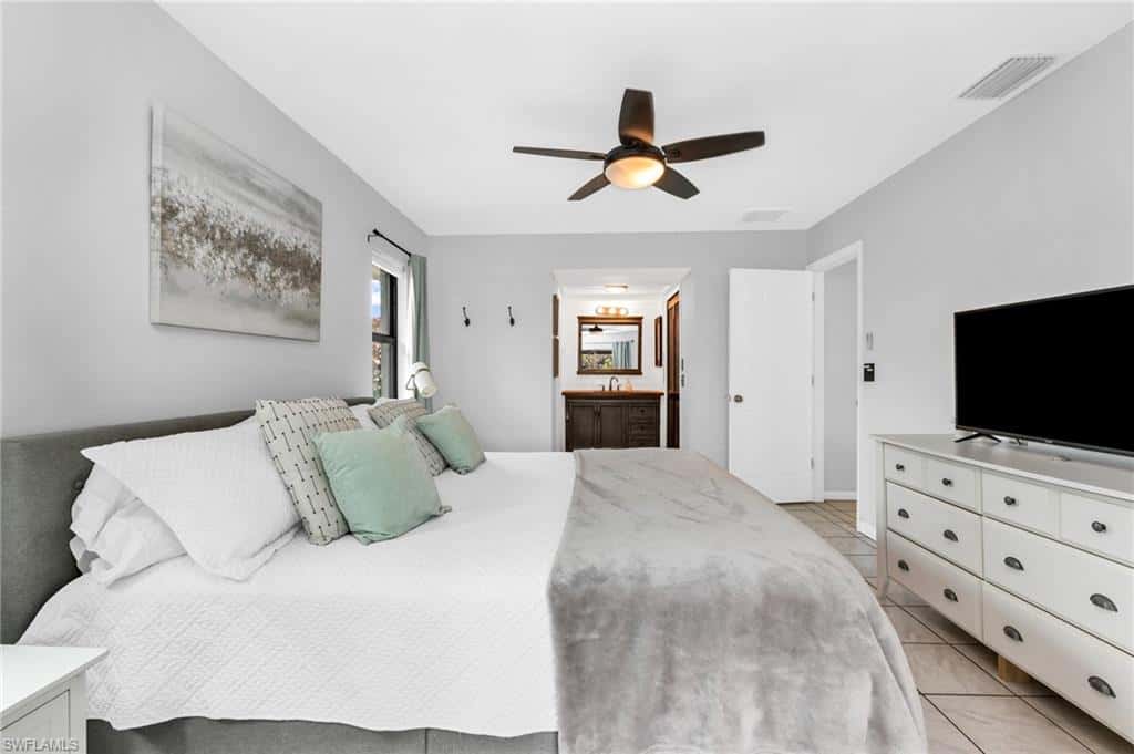 216 30th Ter, Cape Coral, photo 16