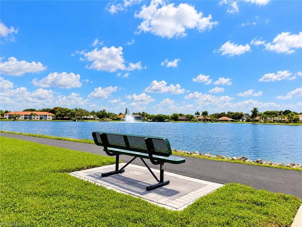 517 Windsor Sq #201, Naples, photo 23