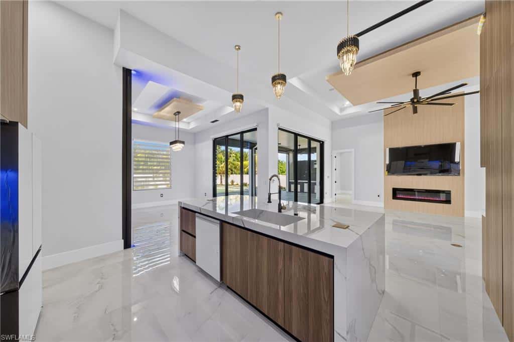 3918 Oasis Blvd, Cape Coral, photo 17