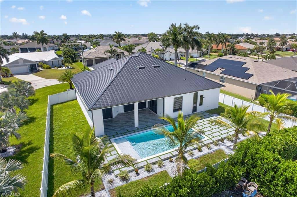 2301 39th Ter, Cape Coral, photo 4
