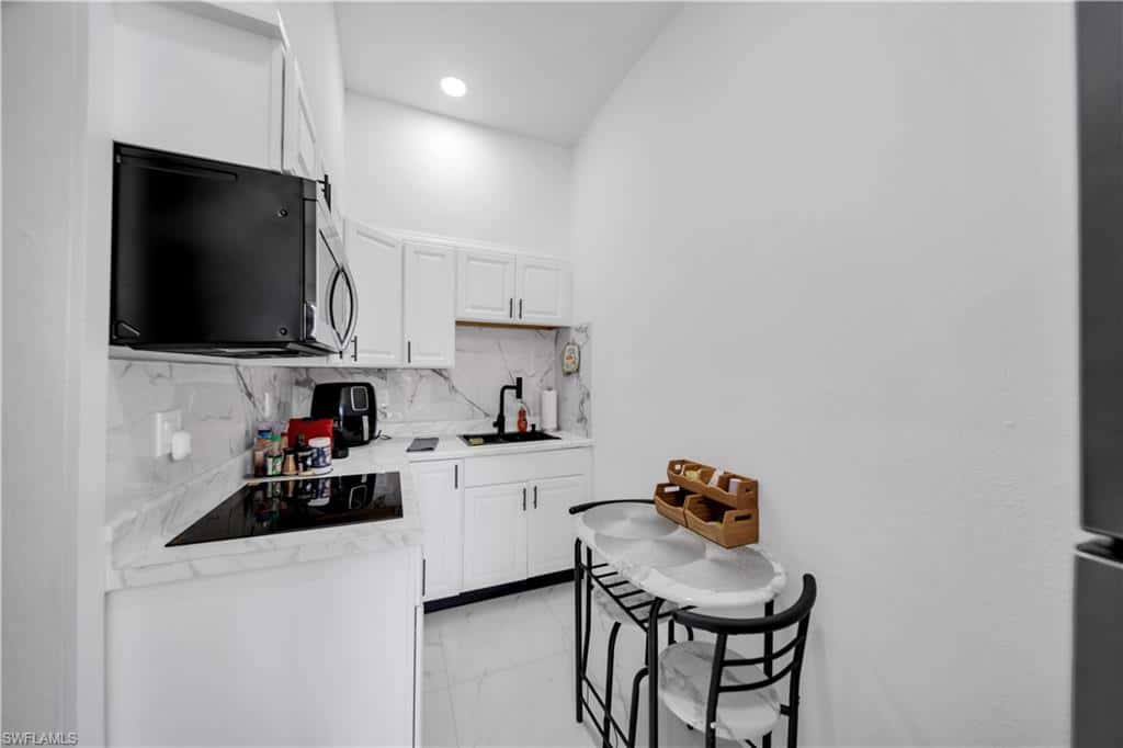 6131 Laurelwood Dr, Fort Myers, photo 27