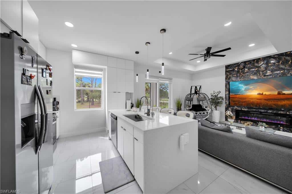 6131 Laurelwood Dr, Fort Myers, photo 8