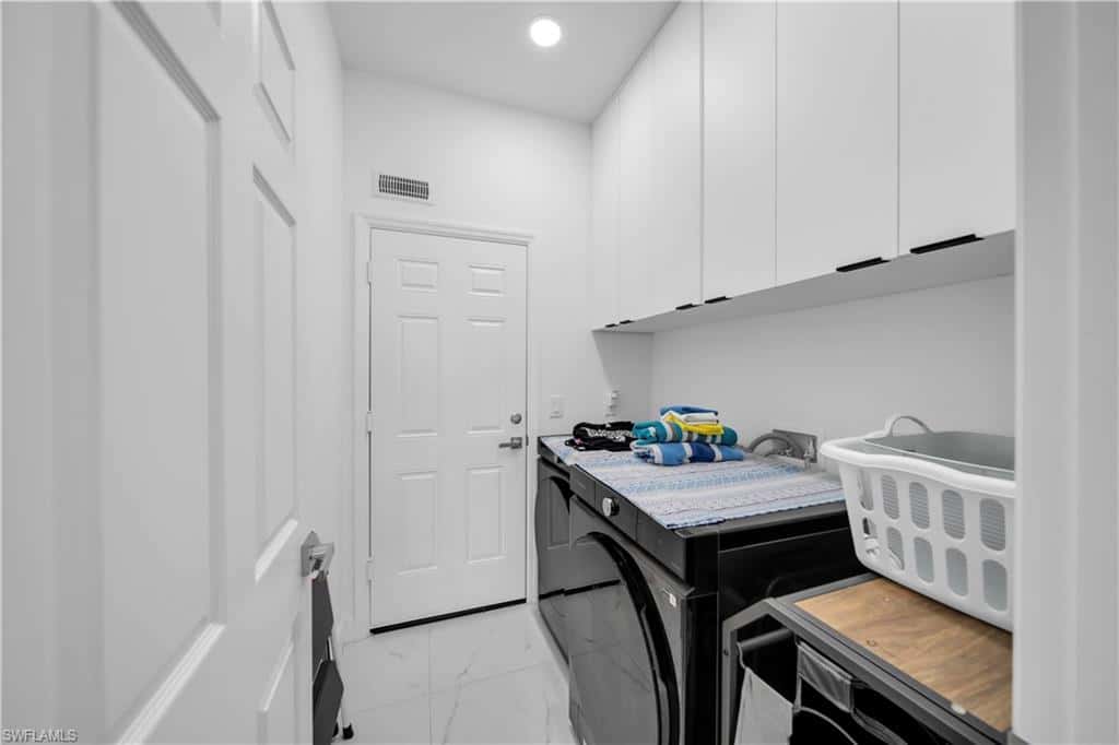 6131 Laurelwood Dr, Fort Myers, photo 25