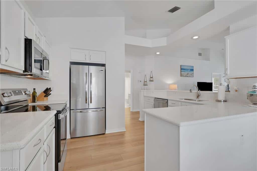 680 Wiggins Lake Dr #202, Naples, photo 6